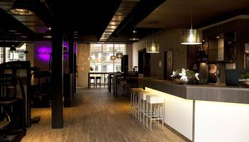 Moderne Bar, Innenausbau